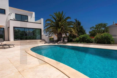 Moradia T4 para Arrendamento férias em Albufeira e Olhos de Água
