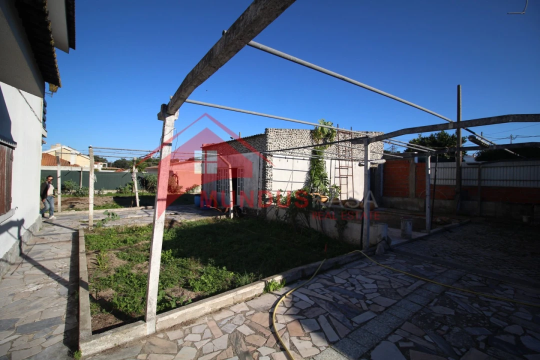 Moradia T3 para Venda em Sesimbra (Castelo) Foto 14