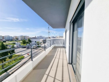 Apartamento T3 para Venda em Quelfes