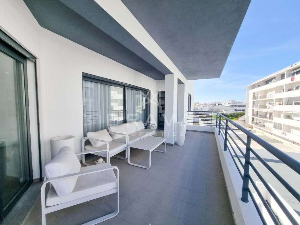 Apartamento T3 para Venda em Quelfes Foto 8