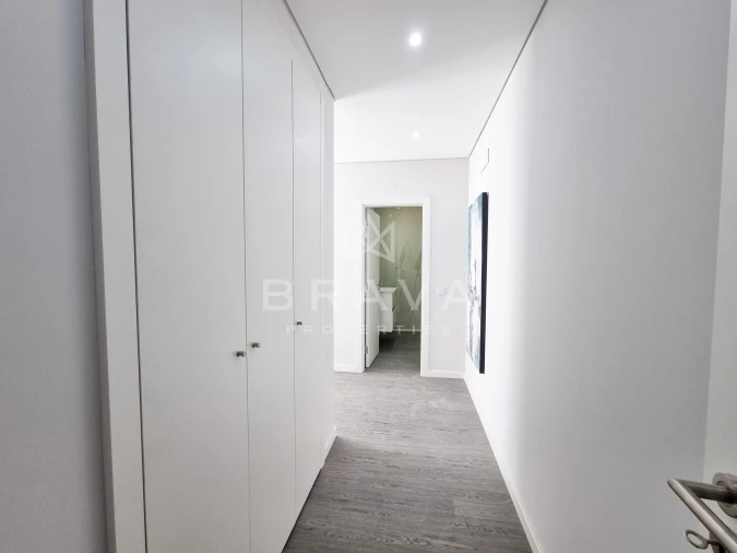 Apartamento T3 para Venda em Quelfes Foto 9