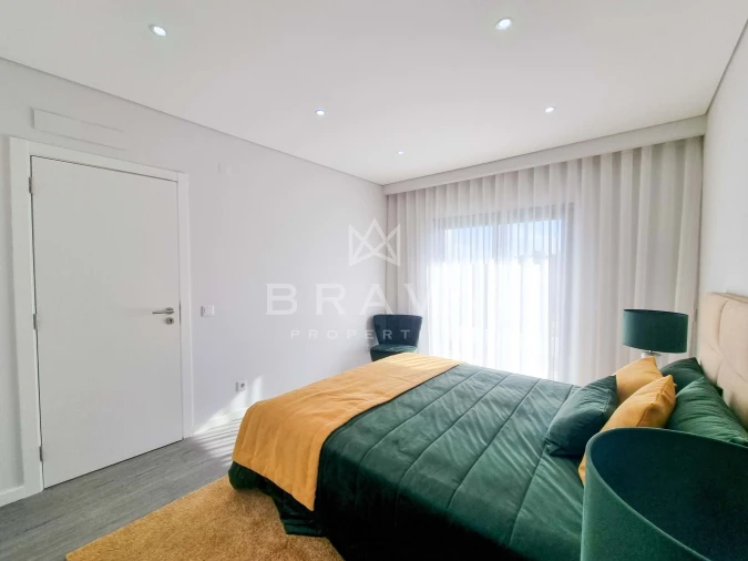 Apartamento T3 para Venda em Quelfes Foto 15