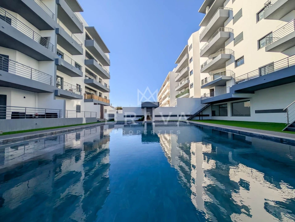 Apartamento T3 para Venda em Quelfes Foto 29