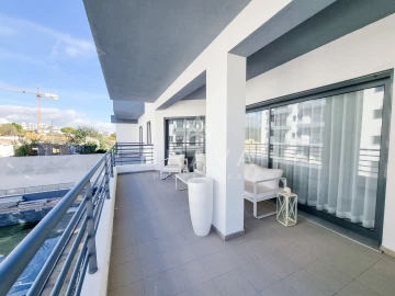 Apartamento T3 para Venda em Quelfes
