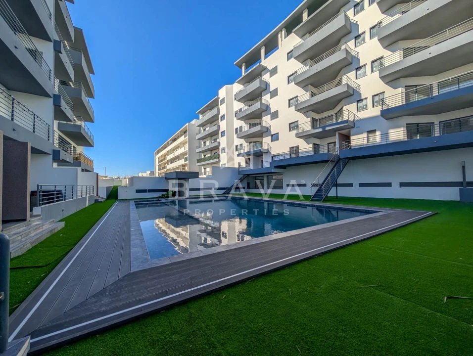 Apartamento T3 para Venda em Quelfes Foto 33