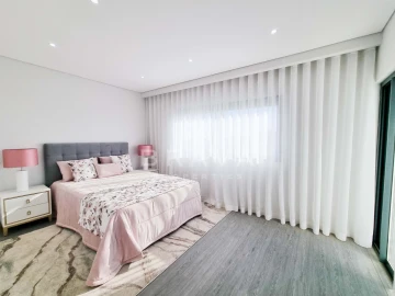 Apartamento T3 para Venda em Quelfes