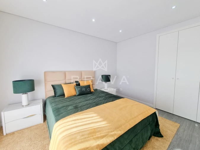 Apartamento T3 para Venda em Quelfes Foto 8