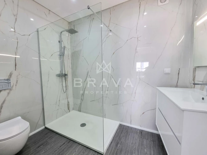 Apartamento T3 para Venda em Quelfes Foto 21