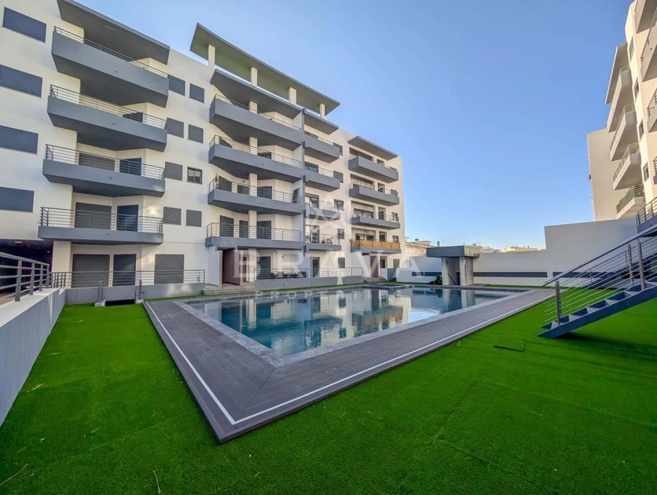 Apartamento T3 para Venda em Quelfes Foto 1