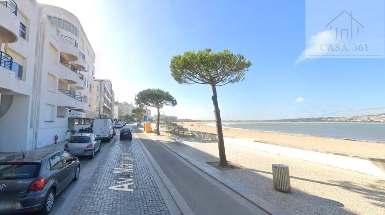Apartamento T2 para Venda em São Martinho do Porto Foto 2