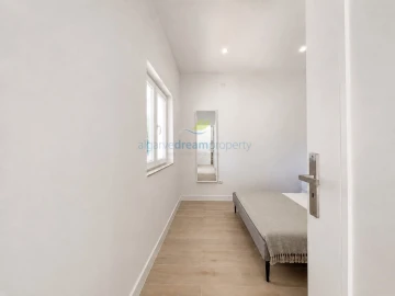 Apartamento T1 para Venda em Albufeira e Olhos de Água