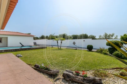 Moradia T4 para Venda em Asseiceira