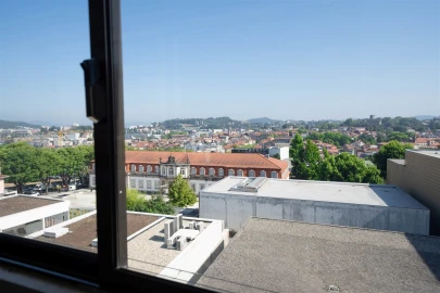 Apartamento T3 para Arrendamento em Urgezes