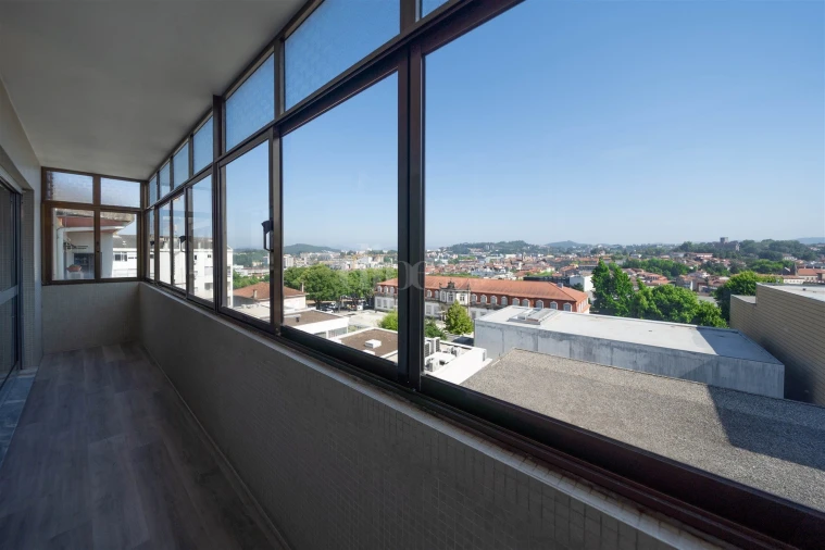 Apartamento T3 para Arrendamento em Urgezes Foto 8
