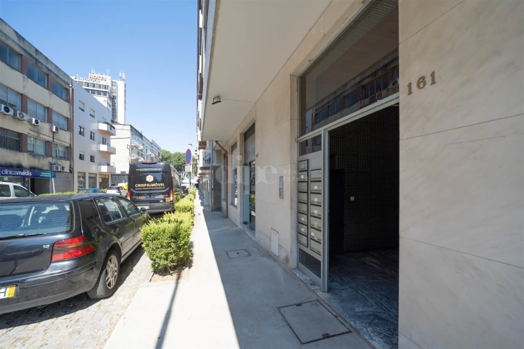 Apartamento T3 para Arrendamento em Urgezes Foto 2