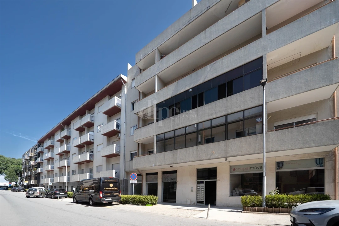 Apartamento T3 para Arrendamento em Urgezes Foto 26