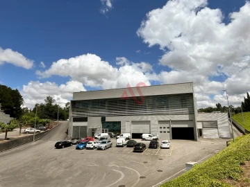Armazém para Venda em Bougado (São Martinho e Santiago)