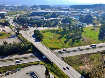 Armazém para Venda em Bougado (São Martinho e Santiago)