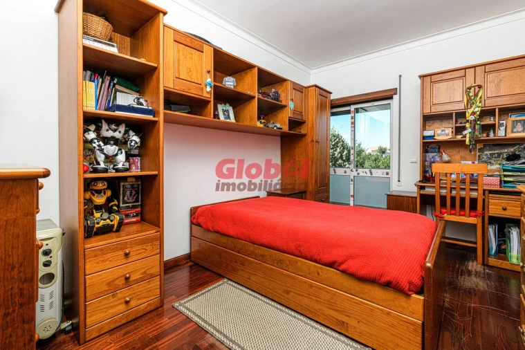 Apartamento T4 para Venda em Viseu Foto 9