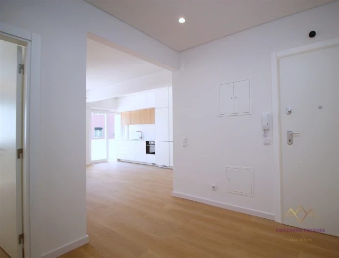 Apartamento T2 para Venda em São Vicente Foto 3
