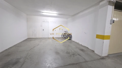 Apartamento T2 para Venda em Póvoa de Varzim, Beiriz e Argivai