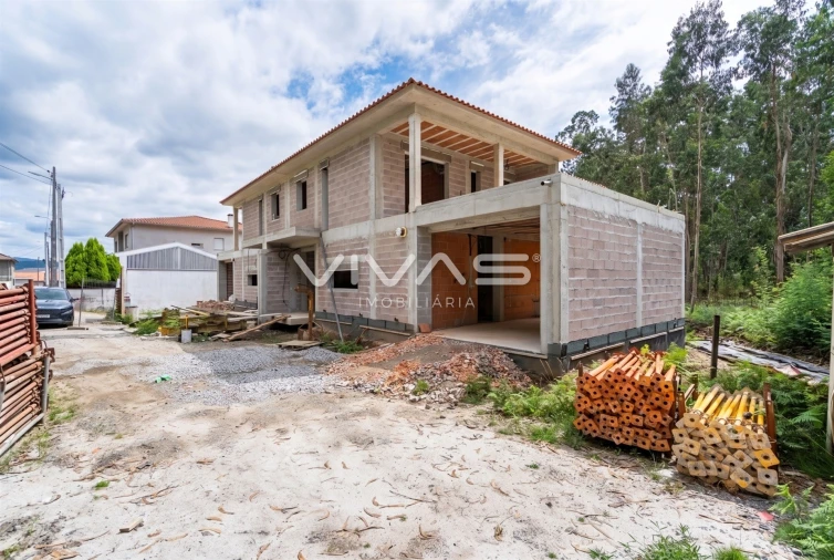 Moradia T3 para Venda em Vila de Prado Foto 41