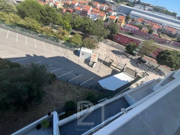 Apartamento T1 para Arrendamento em Cacém e São Marcos