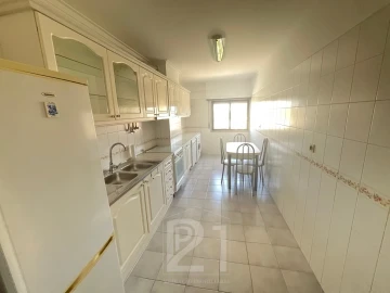 Apartamento T1 para Arrendamento em Cacém e São Marcos