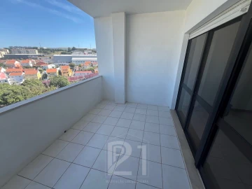 Apartamento T1 para Arrendamento em Cacém e São Marcos