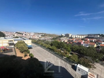 Apartamento T1 para Arrendamento em Cacém e São Marcos