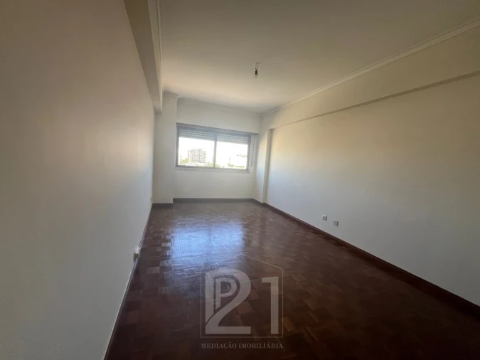 Apartamento T1 para Arrendamento em Cacém e São Marcos Foto 11