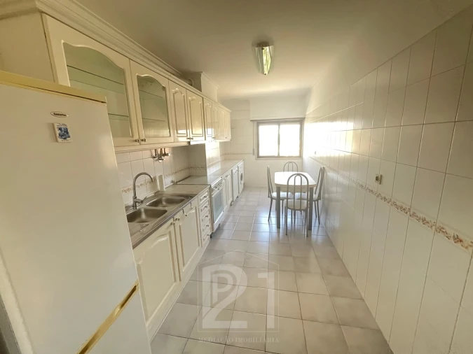 Apartamento T1 para Arrendamento em Cacém e São Marcos Foto 5