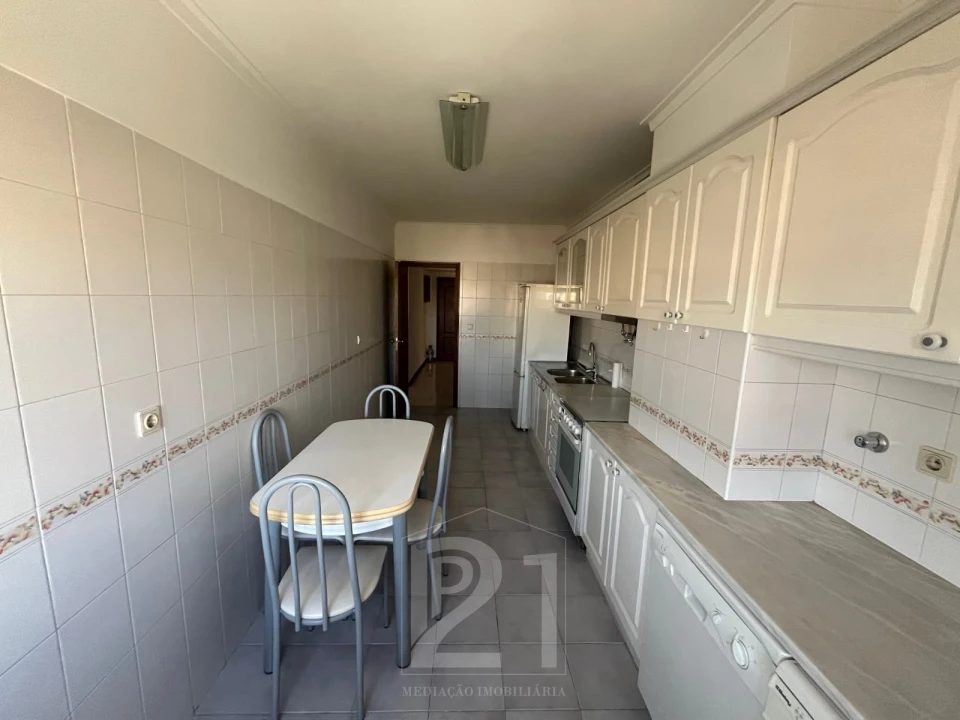 Apartamento T1 para Arrendamento em Cacém e São Marcos Foto 7