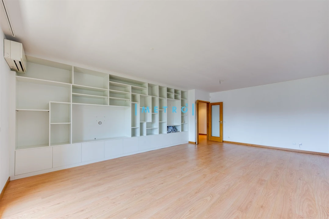 Apartamento T3 para Venda em Ramalde Foto 2