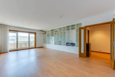 Apartamento T3 para Venda em Ramalde