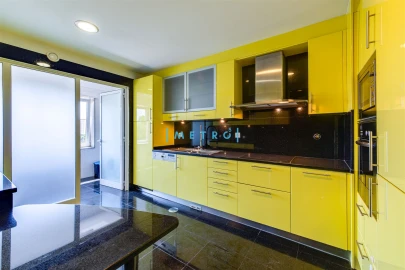 Apartamento T3 para Venda em Ramalde