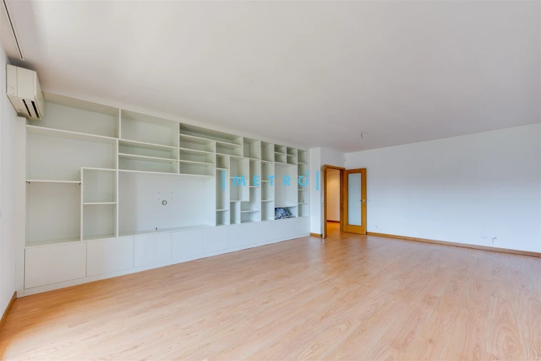 Apartamento T3 para Venda em Ramalde Foto 2