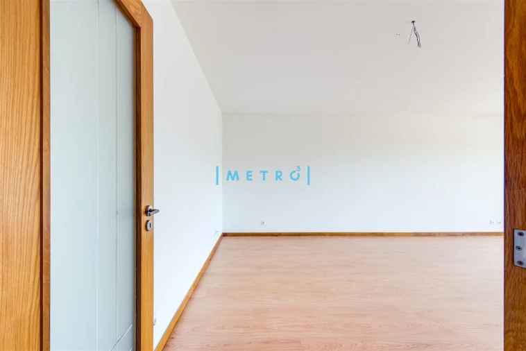 Apartamento T3 para Venda em Ramalde Foto 6