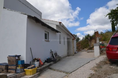 Moradia T2 para Venda em São Brás de Alportel