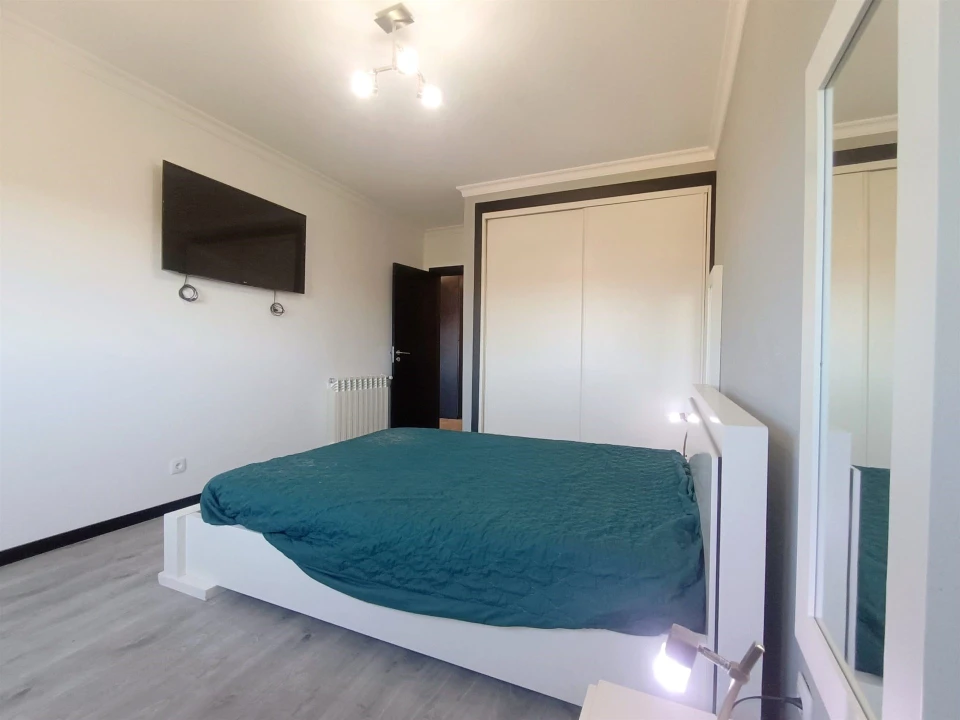 Apartamento T3 para Venda em Sé, Santa Maria e Meixedo Foto 27
