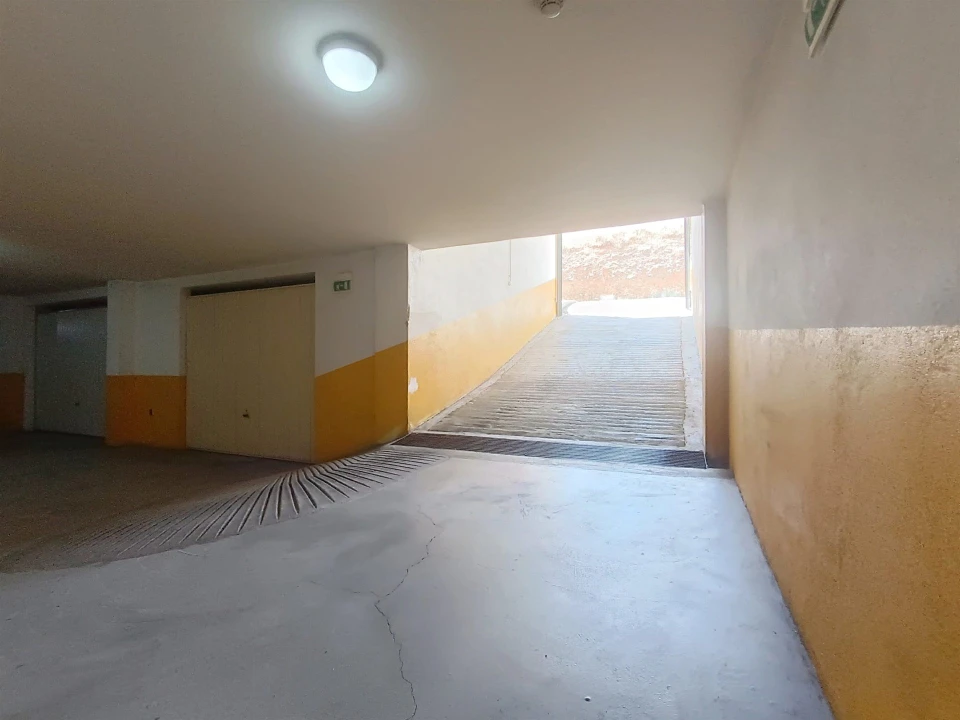 Apartamento T3 para Venda em Sé, Santa Maria e Meixedo Foto 46