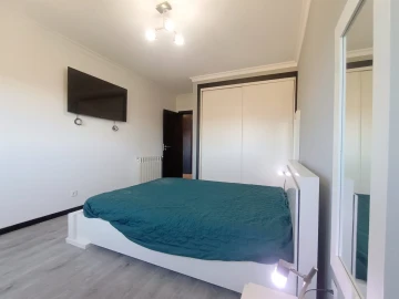 Apartamento T3 para Venda em Sé, Santa Maria e Meixedo