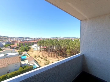 Apartamento T3 para Venda em Sé, Santa Maria e Meixedo