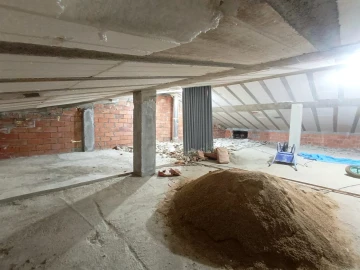 Apartamento T3 para Venda em Sé, Santa Maria e Meixedo