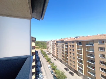 Apartamento T3 para Venda em Sé, Santa Maria e Meixedo