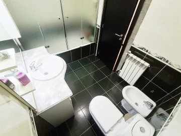 Apartamento T3 para Venda em Sé, Santa Maria e Meixedo