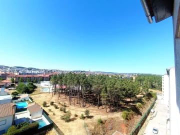 Apartamento T3 para Venda em Sé, Santa Maria e Meixedo