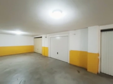 Apartamento T3 para Venda em Sé, Santa Maria e Meixedo