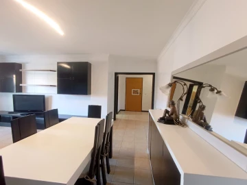 Apartamento T3 para Venda em Sé, Santa Maria e Meixedo