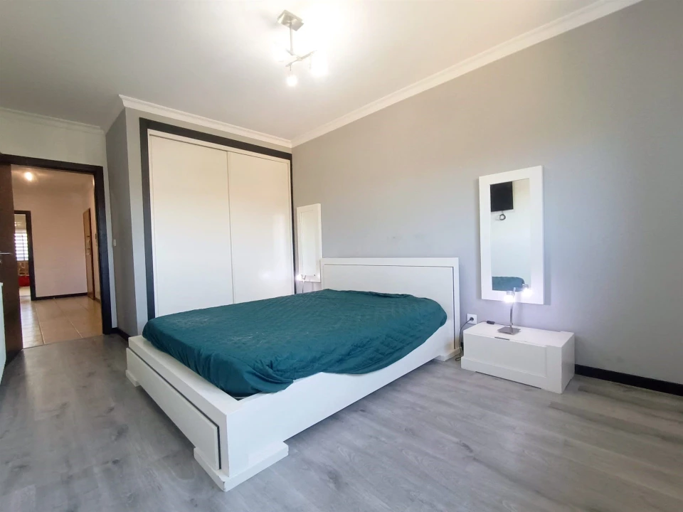 Apartamento T3 para Venda em Sé, Santa Maria e Meixedo Foto 26